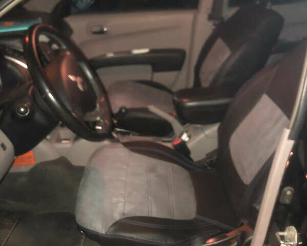 Чорний Міцубісі Л 200, об'ємом двигуна 2.48 л та пробігом 330 тис. км за 11800 $, фото 7 на Automoto.ua