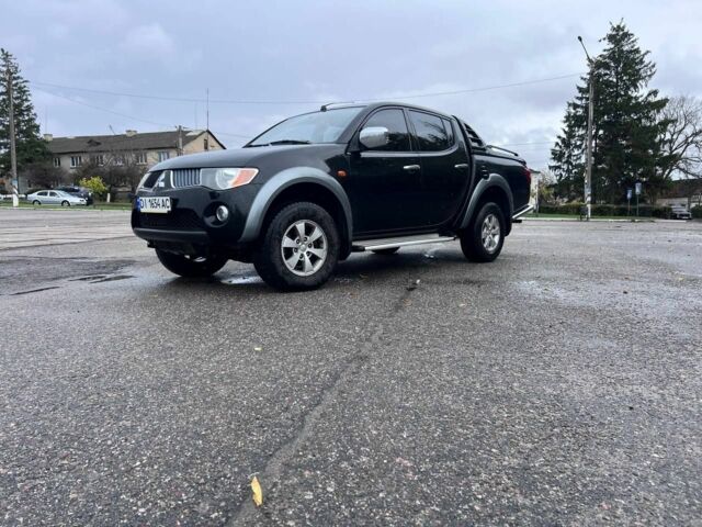 Чорний Міцубісі Л 200, об'ємом двигуна 2.5 л та пробігом 302 тис. км за 12500 $, фото 2 на Automoto.ua