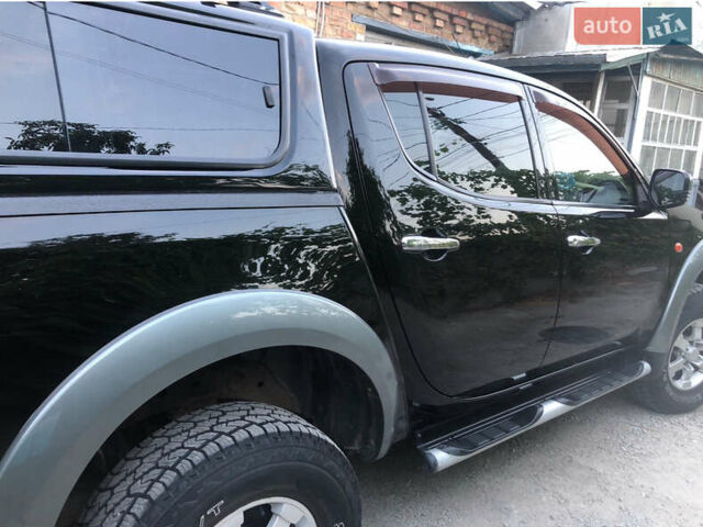 Чорний Міцубісі Л 200, об'ємом двигуна 2.48 л та пробігом 330 тис. км за 11800 $, фото 3 на Automoto.ua