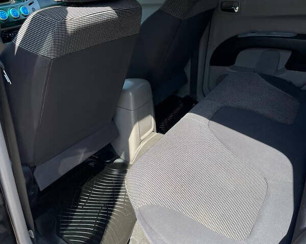 Черный Мицубиси Л 200, объемом двигателя 2.5 л и пробегом 221 тыс. км за 12800 $, фото 12 на Automoto.ua