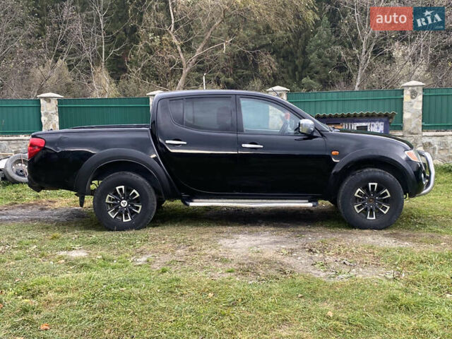 Черный Мицубиси Л 200, объемом двигателя 0 л и пробегом 400 тыс. км за 8500 $, фото 2 на Automoto.ua