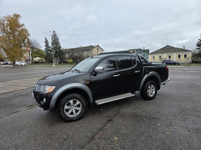 Чорний Міцубісі Л 200, об'ємом двигуна 2.5 л та пробігом 302 тис. км за 12500 $, фото 7 на Automoto.ua