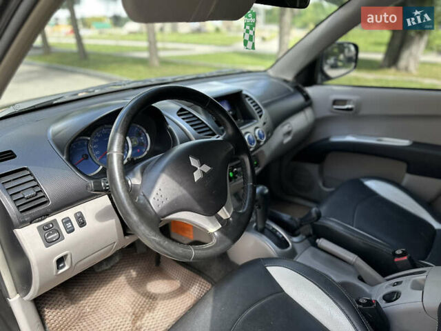 Чорний Міцубісі Л 200, об'ємом двигуна 2.48 л та пробігом 339 тис. км за 13999 $, фото 27 на Automoto.ua