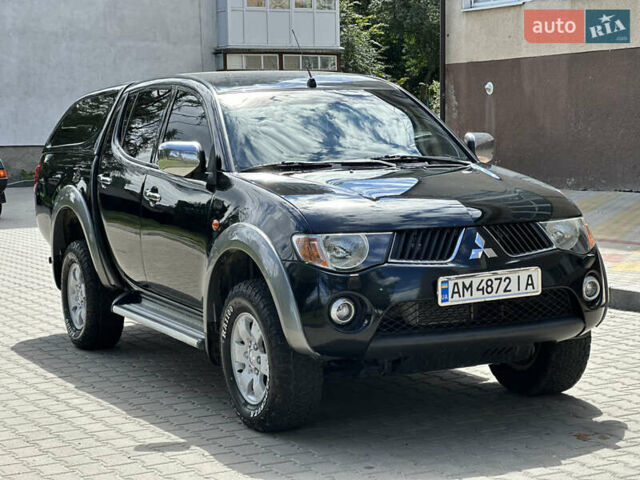 Чорний Міцубісі Л 200, об'ємом двигуна 2.48 л та пробігом 339 тис. км за 13999 $, фото 4 на Automoto.ua