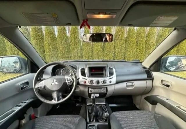 Чорний Міцубісі Л 200, об'ємом двигуна 2.5 л та пробігом 187 тис. км за 2950 $, фото 8 на Automoto.ua