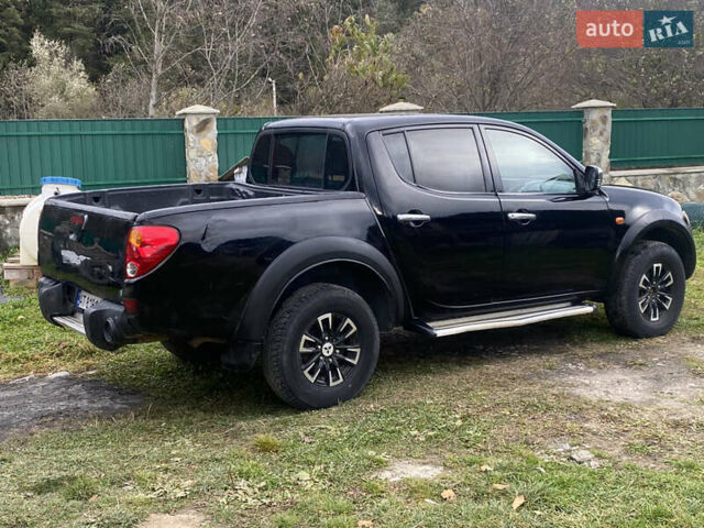 Черный Мицубиси Л 200, объемом двигателя 0 л и пробегом 409 тыс. км за 9500 $, фото 1 на Automoto.ua