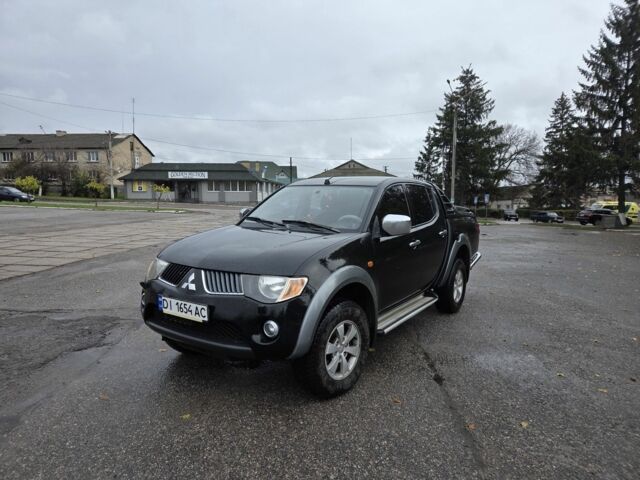 Чорний Міцубісі Л 200, об'ємом двигуна 2.5 л та пробігом 302 тис. км за 12500 $, фото 4 на Automoto.ua