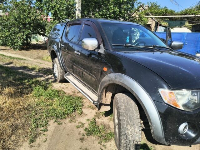 Чорний Міцубісі Л 200, об'ємом двигуна 0 л та пробігом 224 тис. км за 8999 $, фото 2 на Automoto.ua