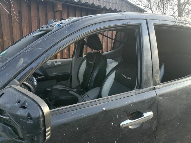 Черный Мицубиси Л 200, объемом двигателя 0 л и пробегом 230 тыс. км за 1420 $, фото 1 на Automoto.ua