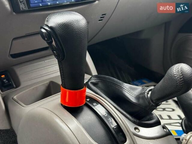 Черный Мицубиси Л 200, объемом двигателя 2.5 л и пробегом 330 тыс. км за 9890 $, фото 12 на Automoto.ua