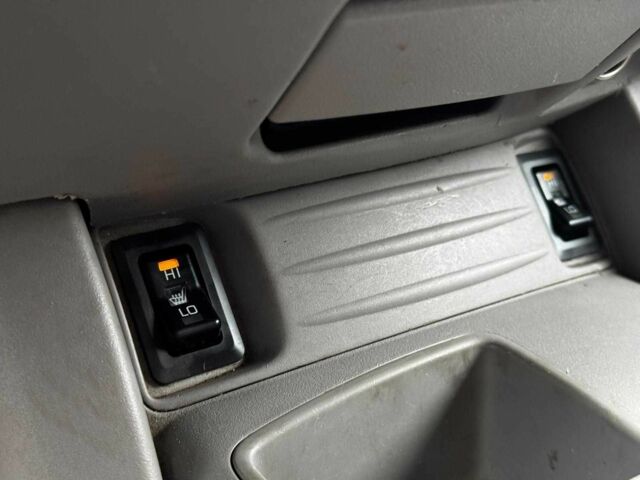 Чорний Міцубісі Л 200, об'ємом двигуна 2.5 л та пробігом 330 тис. км за 9890 $, фото 13 на Automoto.ua