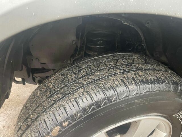 Черный Мицубиси Л 200, объемом двигателя 2.5 л и пробегом 145 тыс. км за 6800 $, фото 5 на Automoto.ua