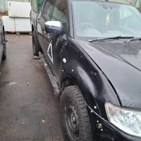 Чорний Міцубісі Л 200, об'ємом двигуна 2.5 л та пробігом 270 тис. км за 4500 $, фото 8 на Automoto.ua