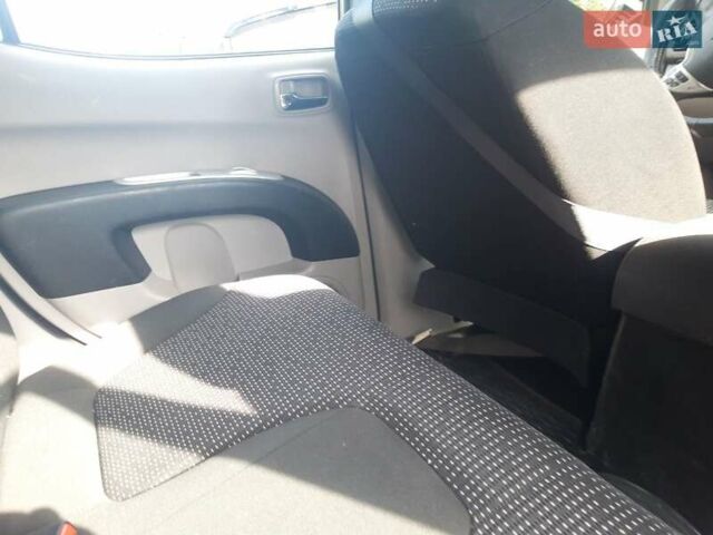 Чорний Міцубісі Л 200, об'ємом двигуна 2.48 л та пробігом 108 тис. км за 17500 $, фото 2 на Automoto.ua