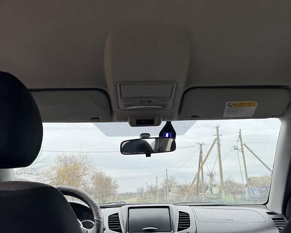 Черный Мицубиси Л 200, объемом двигателя 2.48 л и пробегом 295 тыс. км за 14800 $, фото 19 на Automoto.ua