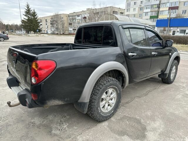 Чорний Міцубісі Л 200, об'ємом двигуна 2.5 л та пробігом 134 тис. км за 16300 $, фото 2 на Automoto.ua