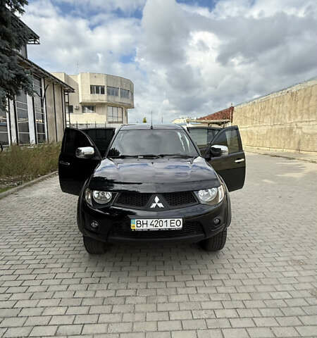 Міцубісі Л 200 2013 у Одесі на Automoto.ua Чорний Міцубісі Л 200, об'ємом двигуна 2.48 л та пробігом 94 тис. км за 14800 $, фото 7 на Automoto.ua