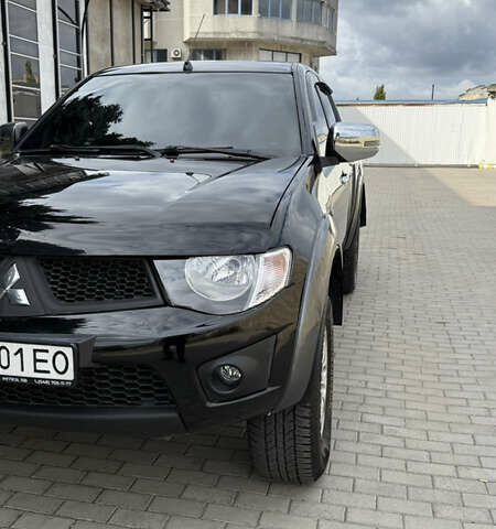 Міцубісі Л 200 2013 у Одесі на Automoto.ua Чорний Міцубісі Л 200, об'ємом двигуна 2.48 л та пробігом 94 тис. км за 14800 $, фото 2 на Automoto.ua