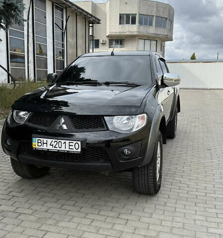 Міцубісі Л 200 2013 у Одесі на Automoto.ua Чорний Міцубісі Л 200, об'ємом двигуна 2.48 л та пробігом 94 тис. км за 14800 $, фото 3 на Automoto.ua