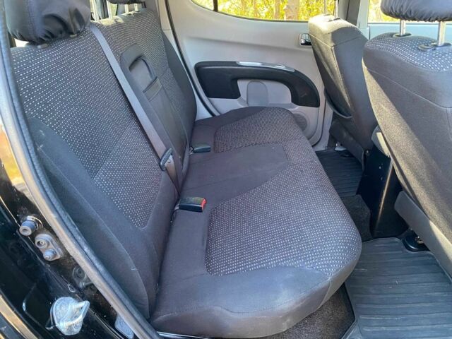 Черный Мицубиси Л 200, объемом двигателя 2.5 л и пробегом 163 тыс. км за 7600 $, фото 19 на Automoto.ua