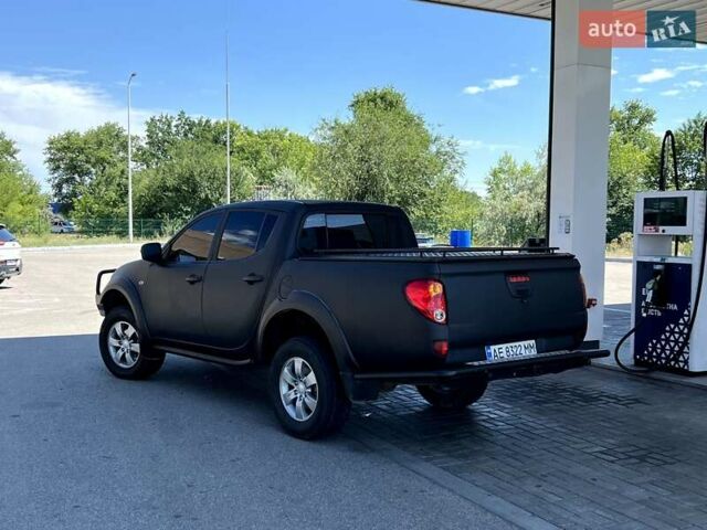 Чорний Міцубісі Л 200, об'ємом двигуна 2.48 л та пробігом 165 тис. км за 16300 $, фото 7 на Automoto.ua