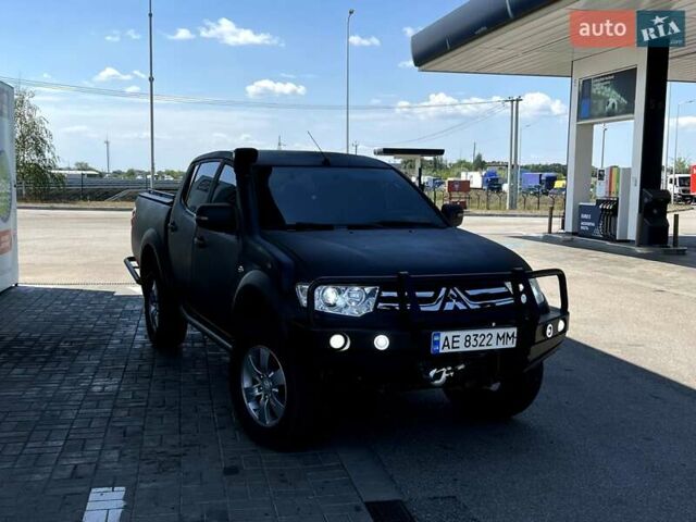Чорний Міцубісі Л 200, об'ємом двигуна 2.48 л та пробігом 165 тис. км за 16300 $, фото 2 на Automoto.ua