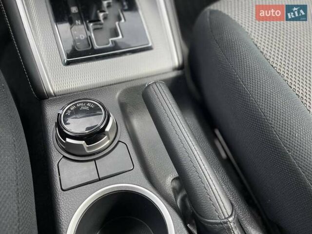 Черный Мицубиси Л 200, объемом двигателя 2.4 л и пробегом 58 тыс. км за 33900 $, фото 47 на Automoto.ua