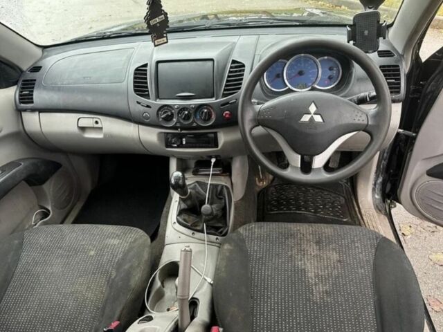 Чорний Міцубісі Л 200, об'ємом двигуна 2.5 л та пробігом 155 тис. км за 5481 $, фото 4 на Automoto.ua