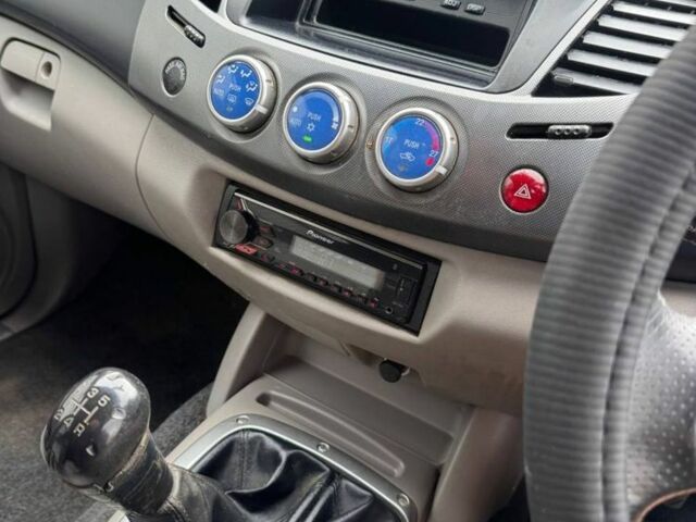 Фіолетовий Міцубісі Л 200, об'ємом двигуна 2.5 л та пробігом 130 тис. км за 7000 $, фото 5 на Automoto.ua