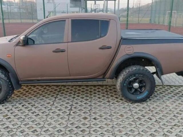 Коричневый Мицубиси Л 200, объемом двигателя 2.5 л и пробегом 298 тыс. км за 3250 $, фото 5 на Automoto.ua