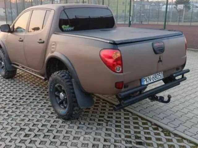 Коричневый Мицубиси Л 200, объемом двигателя 2.5 л и пробегом 298 тыс. км за 3250 $, фото 3 на Automoto.ua