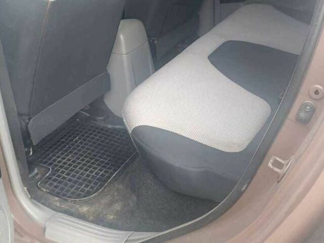 Коричневый Мицубиси Л 200, объемом двигателя 2.5 л и пробегом 273 тыс. км за 4200 $, фото 5 на Automoto.ua