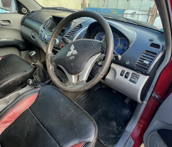 Мицубиси Л 200 2008 в Коломые на Automoto.ua Красный Мицубиси Л 200, объемом двигателя 2.5 л и пробегом 197 тыс. км за 6409 $, фото 4 на Automoto.ua