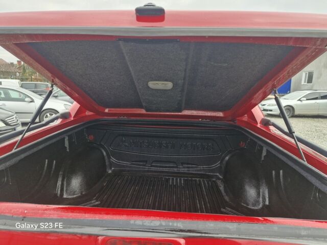 Червоний Міцубісі Л 200, об'ємом двигуна 0 л та пробігом 126 тис. км за 6955 $, фото 9 на Automoto.ua