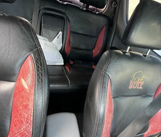 Мицубиси Л 200 2008 в Коломые на Automoto.ua Красный Мицубиси Л 200, объемом двигателя 2.5 л и пробегом 197 тыс. км за 6409 $, фото 5 на Automoto.ua