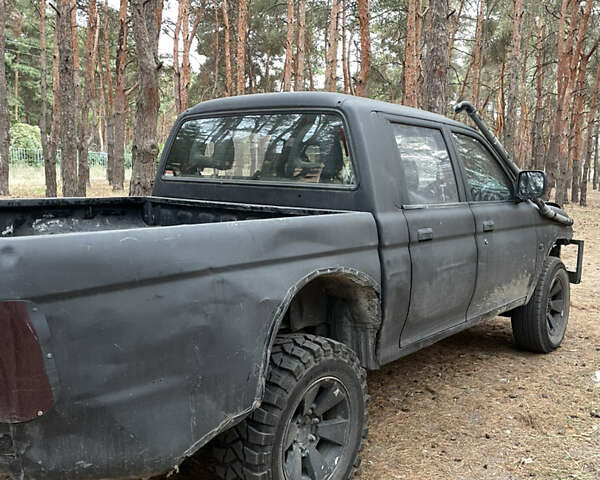 Мицубиси Л 200, объемом двигателя 2.5 л и пробегом 300 тыс. км за 2200 $, фото 3 на Automoto.ua