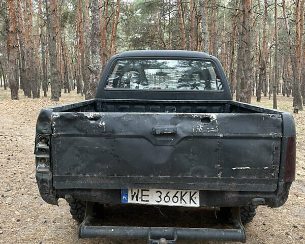 Мицубиси Л 200, объемом двигателя 2.5 л и пробегом 300 тыс. км за 2200 $, фото 2 на Automoto.ua