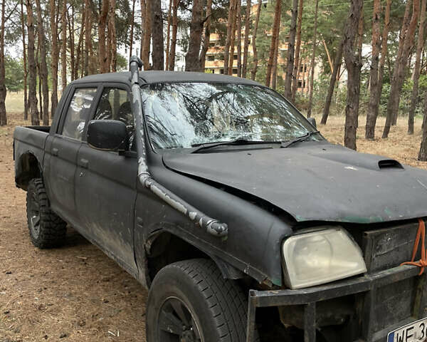 Мицубиси Л 200, объемом двигателя 2.5 л и пробегом 300 тыс. км за 2200 $, фото 4 на Automoto.ua
