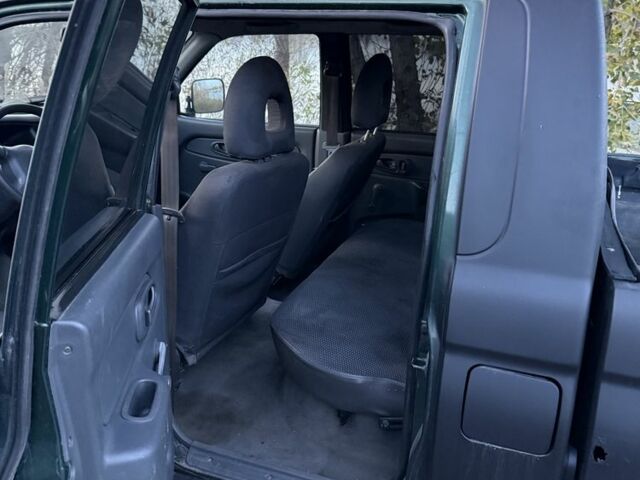 Мицубиси Л 200, объемом двигателя 2.5 л и пробегом 200 тыс. км за 5850 $, фото 5 на Automoto.ua