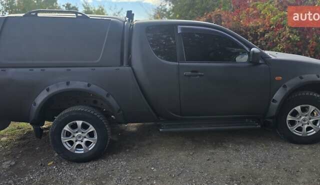 Мицубиси Л 200 2006 в Краматорске на Automoto.ua Мицубиси Л 200, объемом двигателя 0 л и пробегом 223 тыс. км за 8000 $, фото 5 на Automoto.ua