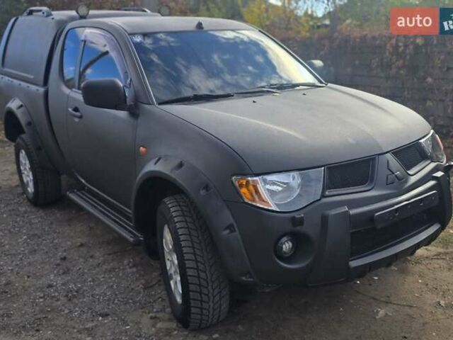 Мицубиси Л 200 2006 в Краматорске на Automoto.ua Мицубиси Л 200, объемом двигателя 0 л и пробегом 223 тыс. км за 8000 $, фото 3 на Automoto.ua
