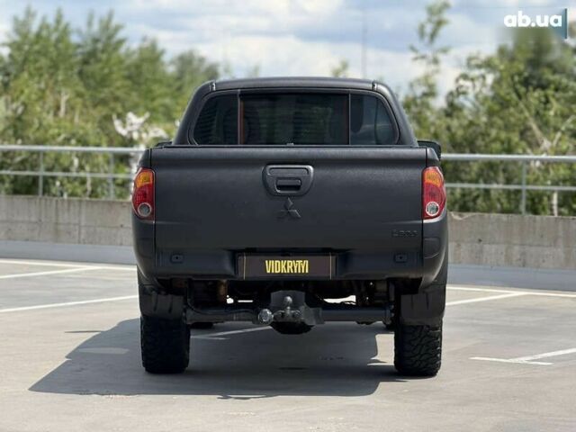Мицубиси Л 200, объемом двигателя 2.5 л и пробегом 352 тыс. км за 11650 $, фото 16 на Automoto.ua