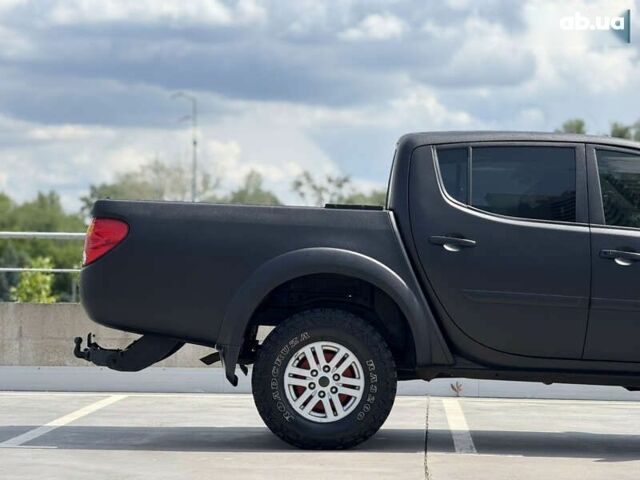 Мицубиси Л 200, объемом двигателя 2.5 л и пробегом 352 тыс. км за 11650 $, фото 8 на Automoto.ua