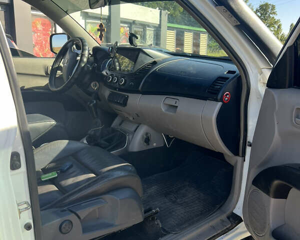 Міцубісі Л 200, об'ємом двигуна 2.5 л та пробігом 227 тис. км за 15000 $, фото 5 на Automoto.ua