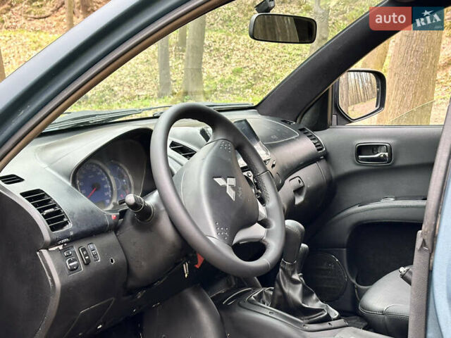 Мицубиси Л 200, объемом двигателя 2.5 л и пробегом 350 тыс. км за 11500 $, фото 46 на Automoto.ua