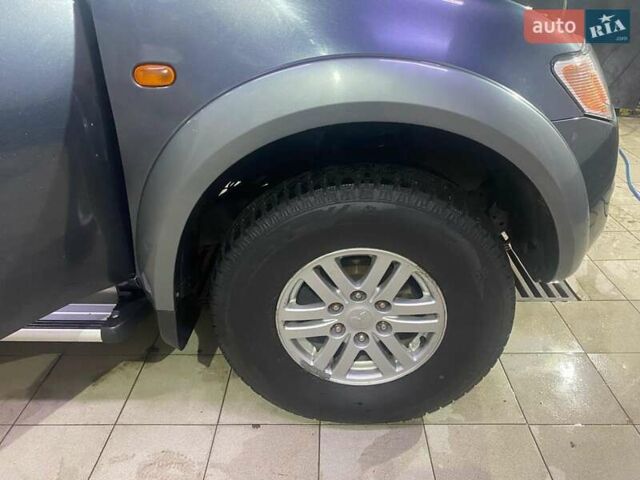 Мицубиси Л 200, объемом двигателя 2.48 л и пробегом 108 тыс. км за 20500 $, фото 12 на Automoto.ua