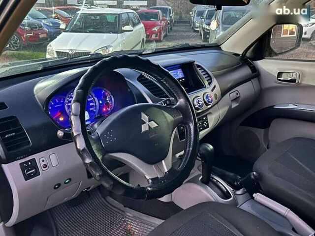 Міцубісі Л 200, об'ємом двигуна 2.5 л та пробігом 199 тис. км за 13500 $, фото 10 на Automoto.ua