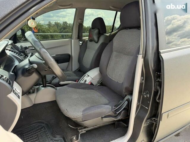 Мицубиси Л 200, объемом двигателя 2.5 л и пробегом 352 тыс. км за 11650 $, фото 25 на Automoto.ua