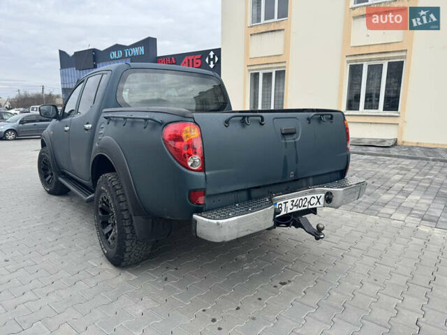 Мицубиси Л 200, объемом двигателя 2.5 л и пробегом 350 тыс. км за 11500 $, фото 12 на Automoto.ua