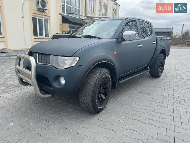 Мицубиси Л 200, объемом двигателя 2.5 л и пробегом 350 тыс. км за 11500 $, фото 2 на Automoto.ua